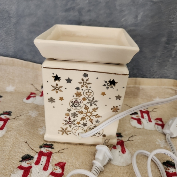Square Tabletop Plug-in Candle Warmer Christmas Tree Stars Gold Silver Metallic - Picture 4 of 6